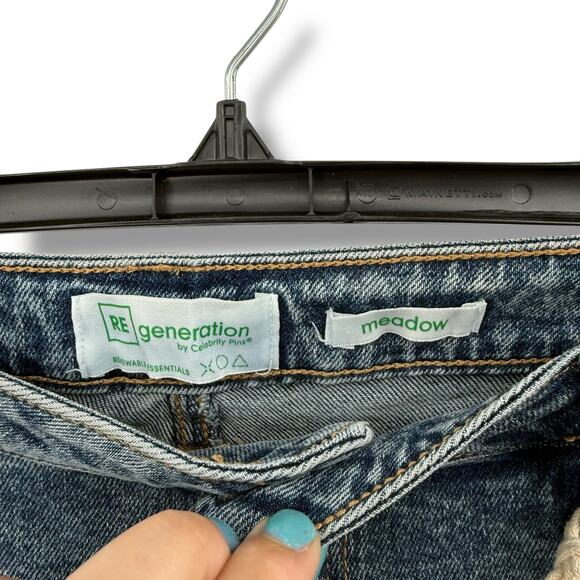 NEW Celebrity Pink Denim Shorts Size 11 Mid Rise Blue Jean Cuffed Distressed - Picture 4 of 6